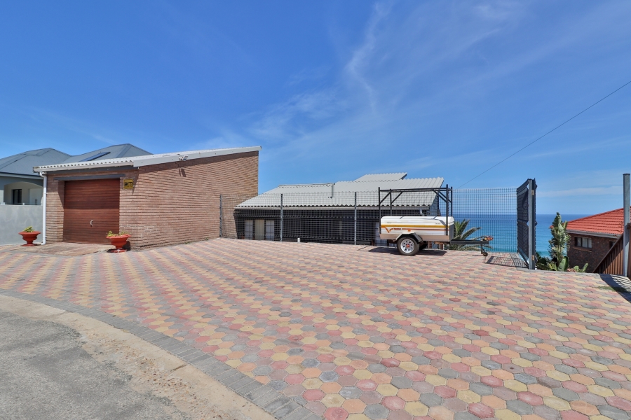 10 Bedroom Property for Sale in Dana Bay Western Cape
